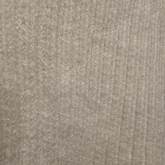 White Ribbed Button-Up Cardigan Top - Picture 7 of 8